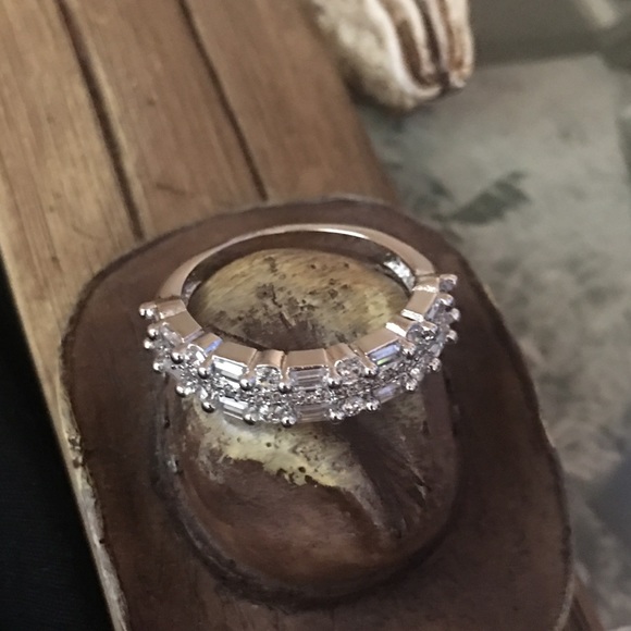 Crown Cross Ring - Picture 8 of 8